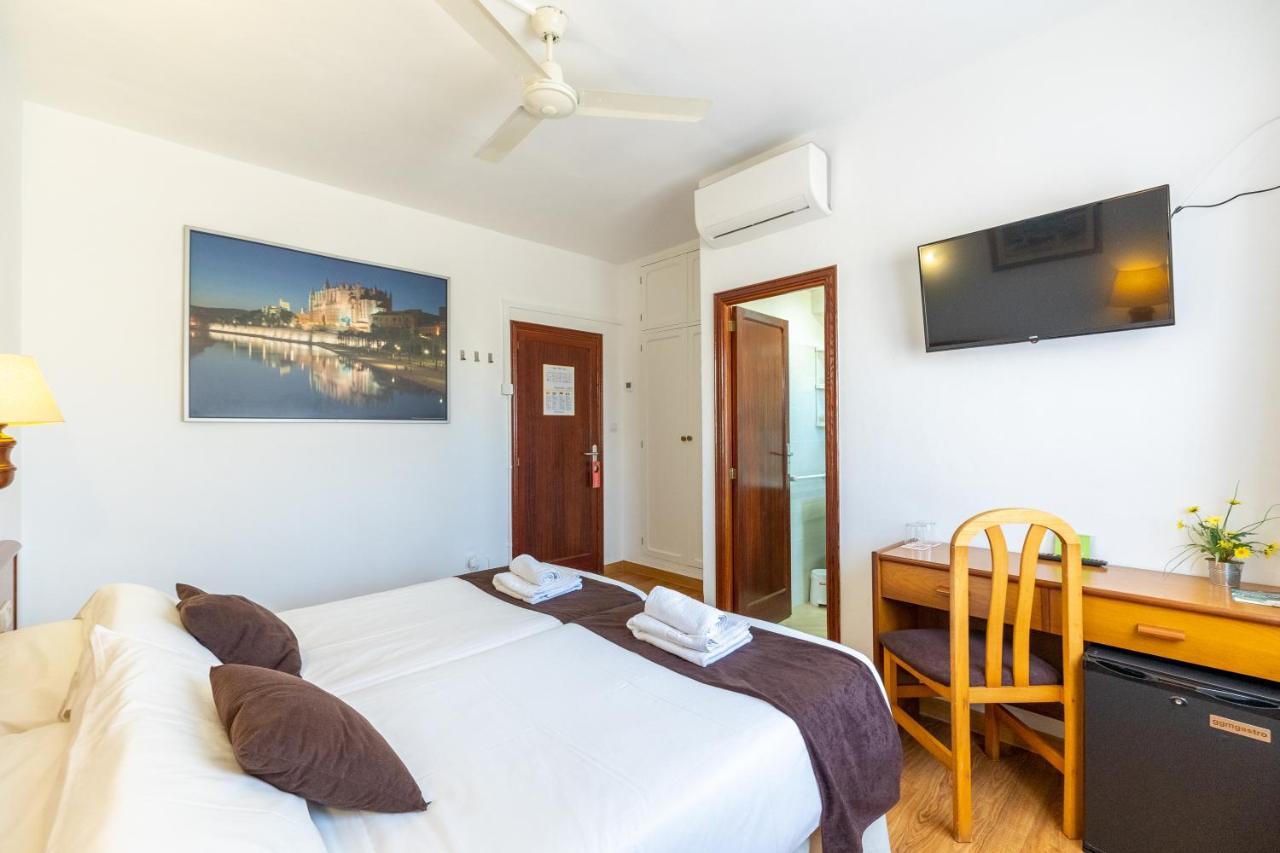 Hostal Doris - Adults Only Colonia de Sant Jordi Kültér fotó