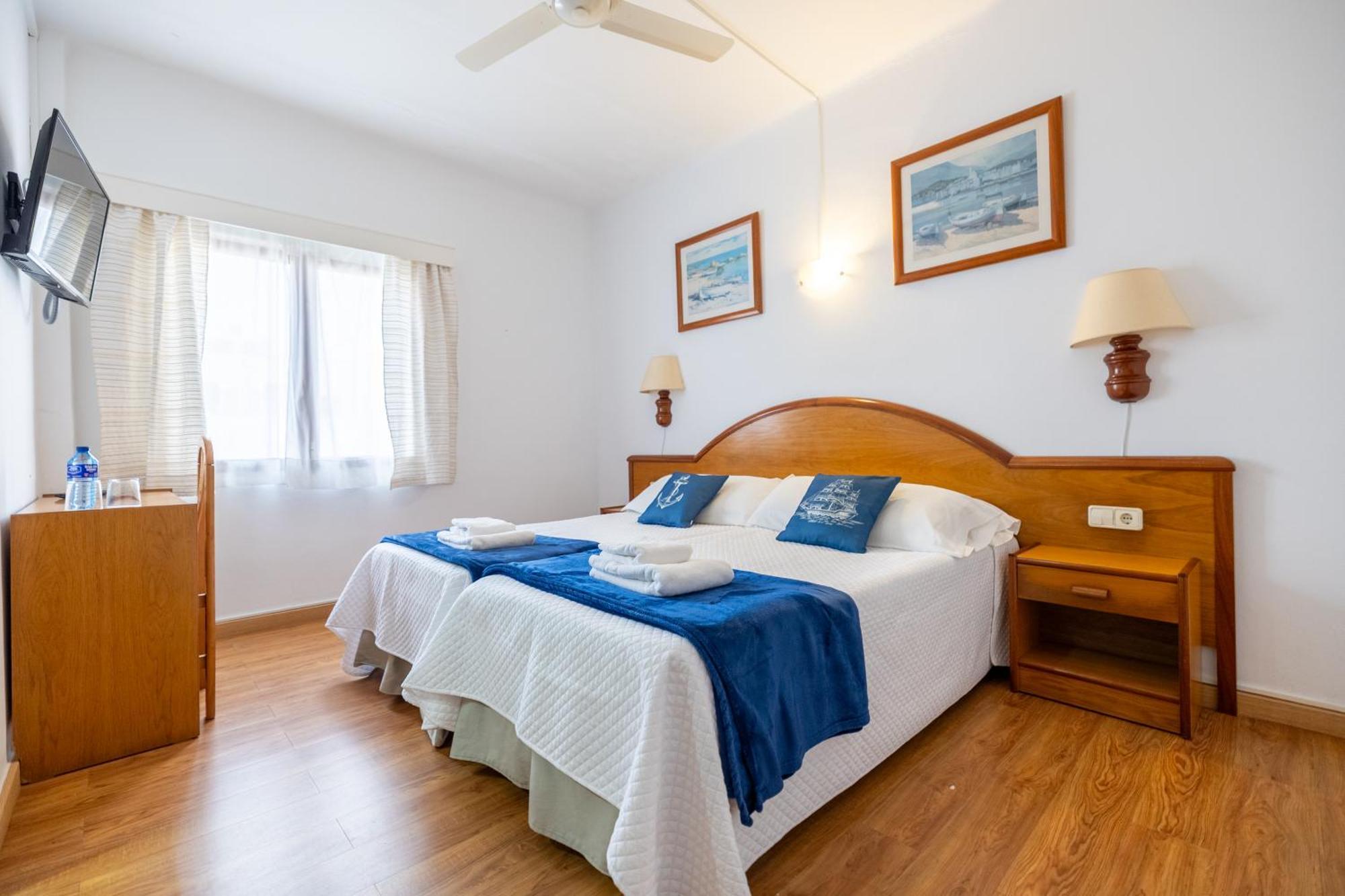 Hostal Doris - Adults Only Colonia de Sant Jordi Kültér fotó